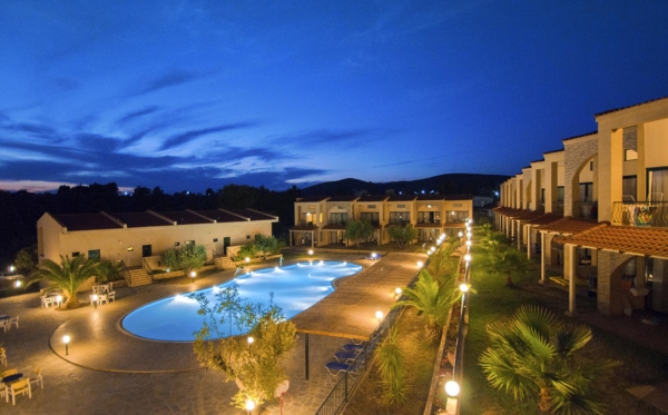 HOTEL VILLAGE MARE ****Metamorfosi